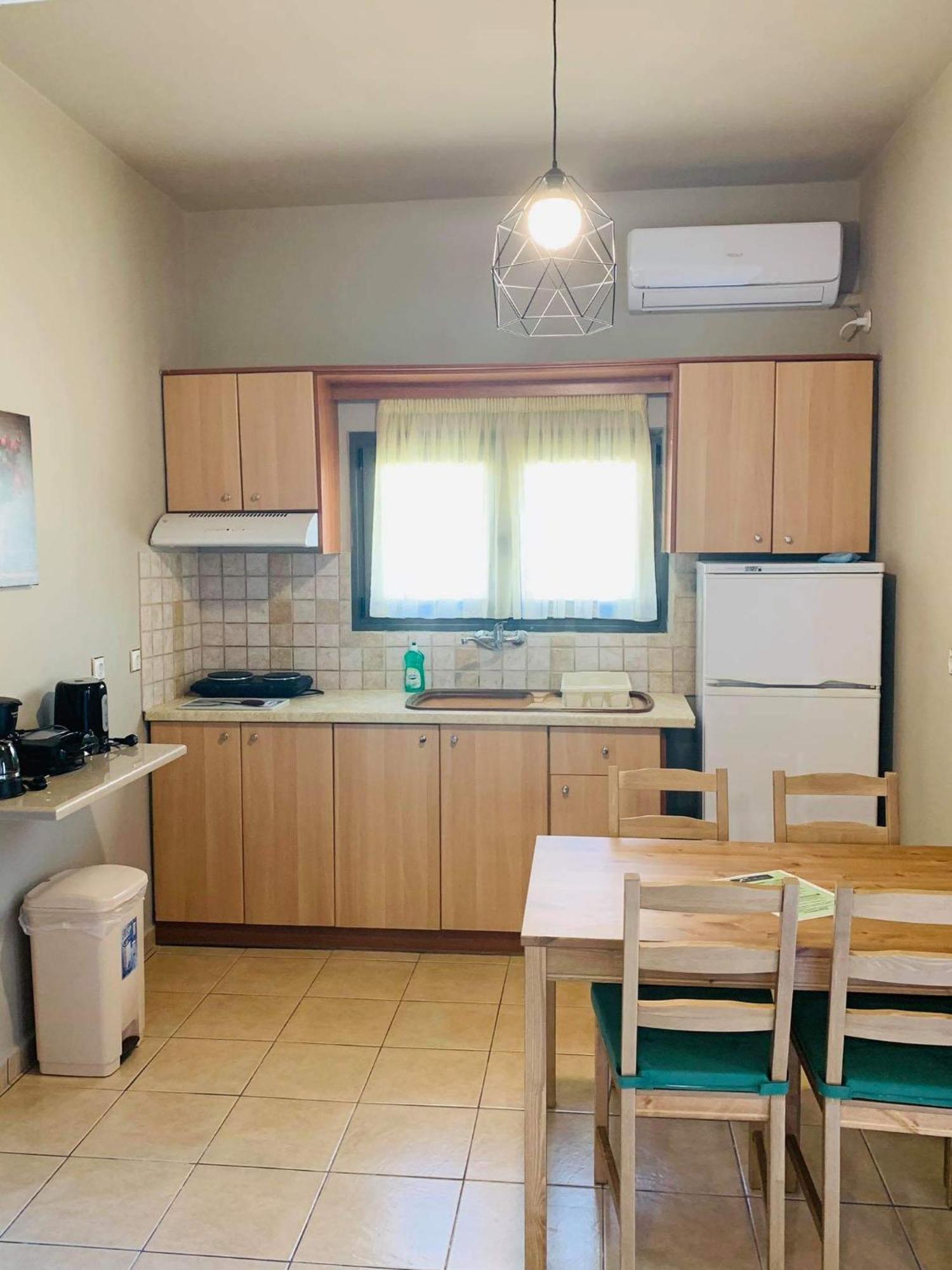Finikes Apartments Sztúpa Szoba fotó