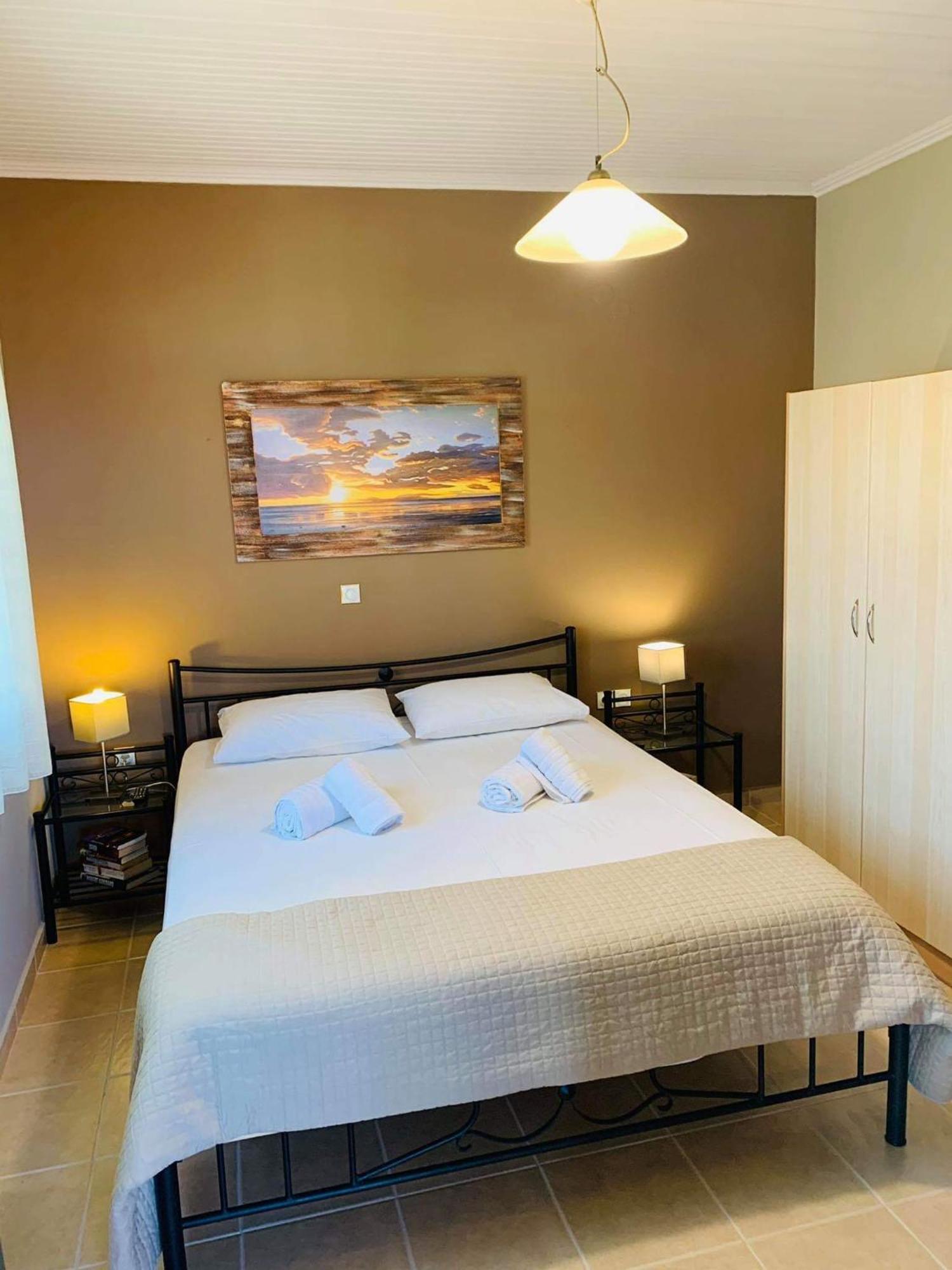 Finikes Apartments Sztúpa Szoba fotó