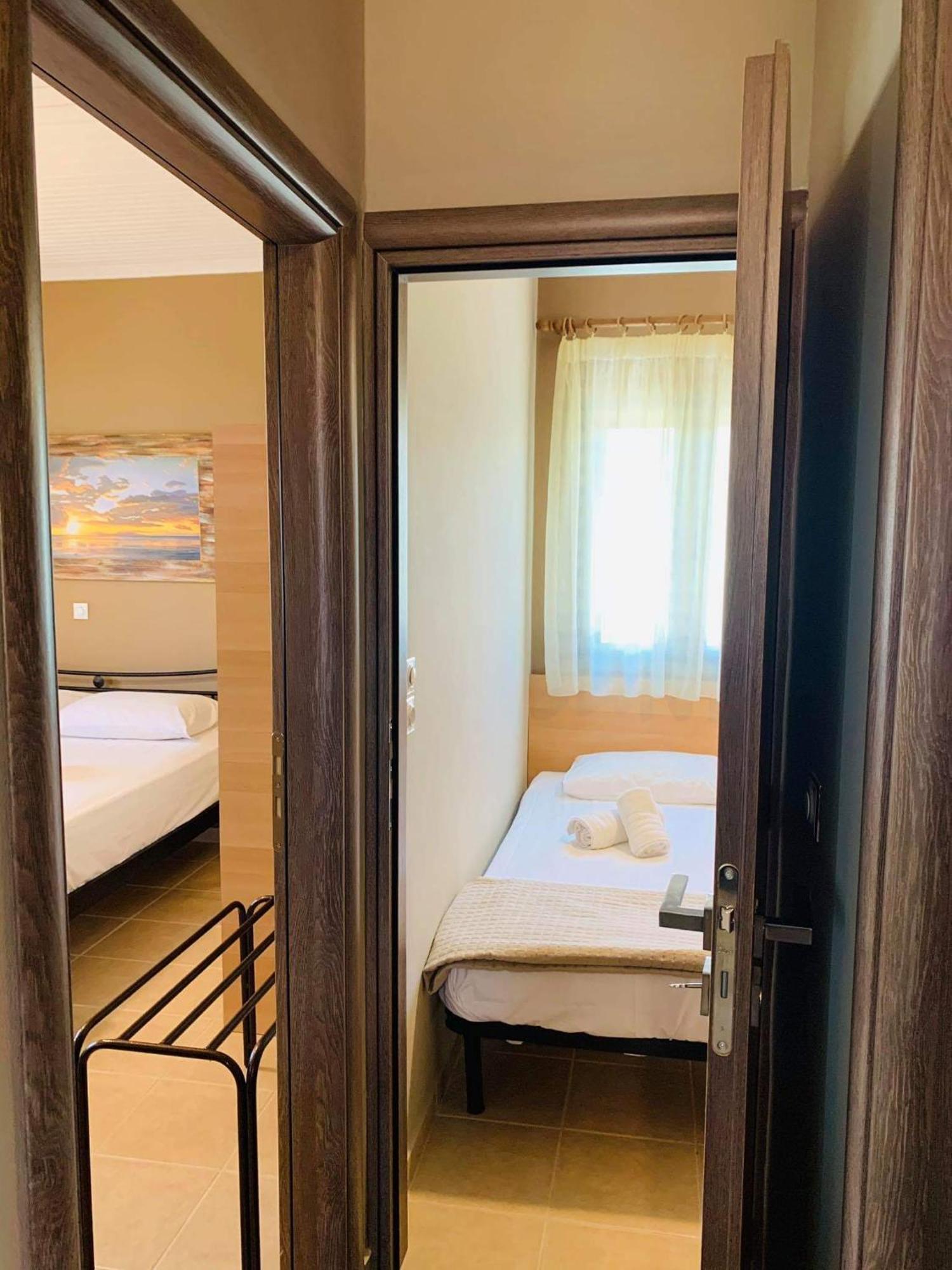 Finikes Apartments Sztúpa Szoba fotó